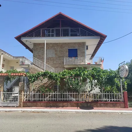 Noula Rooms Makrygialos Exterior photo